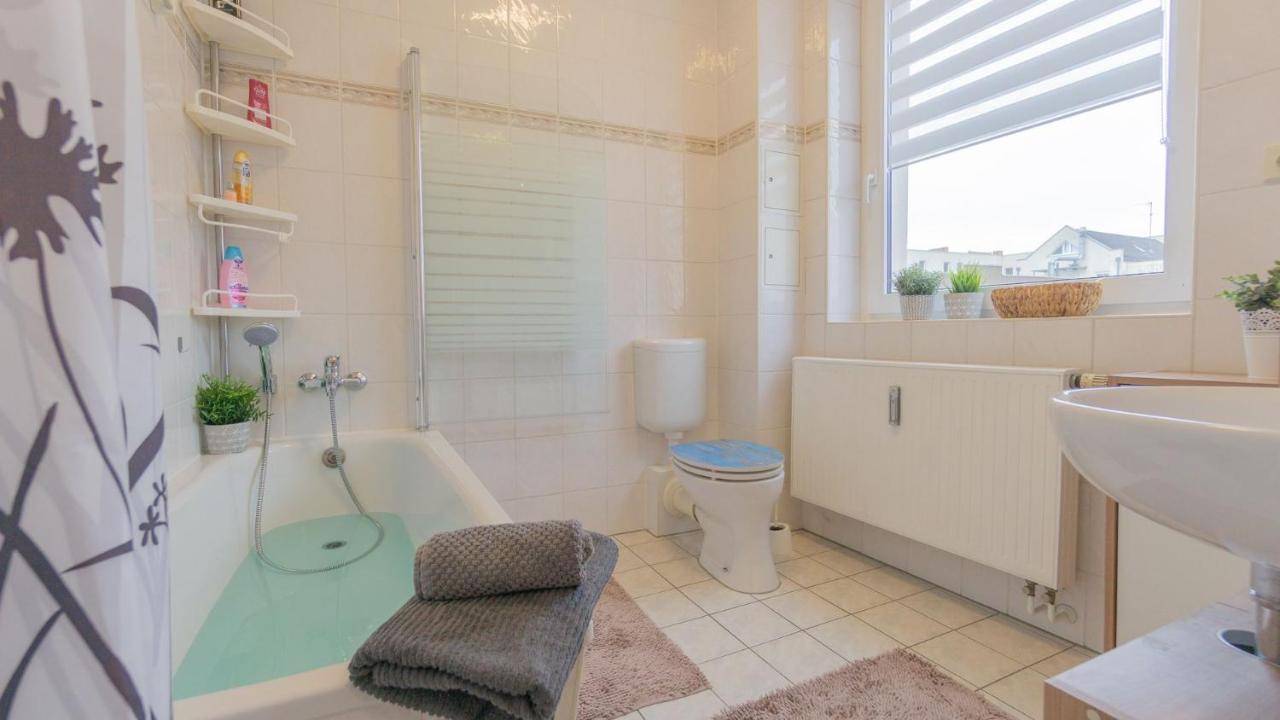 *Central_50M2_Kitchen_Washer_Netflix_Parking Chociebuż Zewnętrze zdjęcie